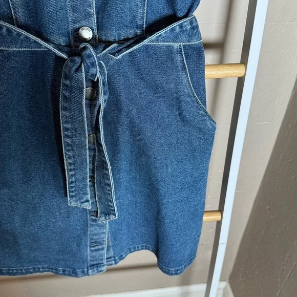 Hollister Woman’s Denim Blue Jumper Dress Button Up Tie Waist Sz S - Picture 3 of 8